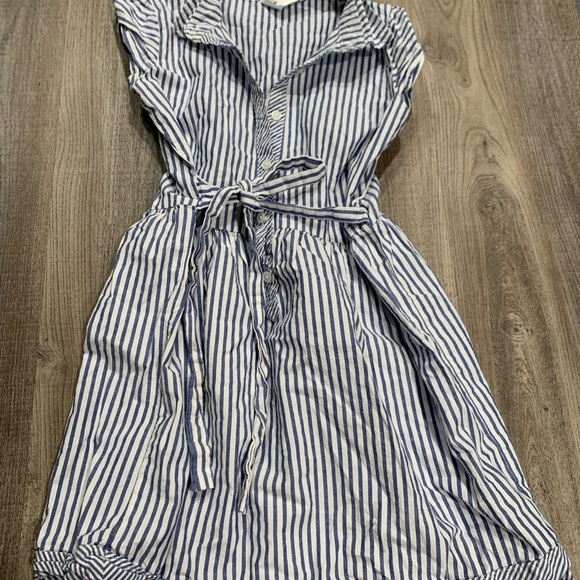 3 little girl dresses 4T-7 - Picture 6 of 7